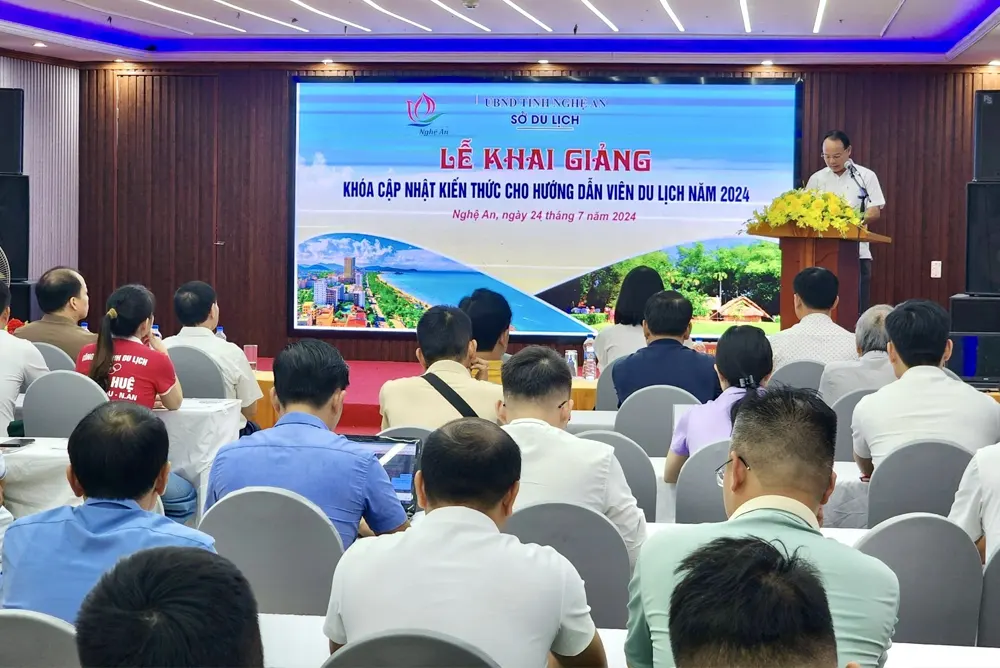 Lớp học đổi thẻ hướng dẫn viên