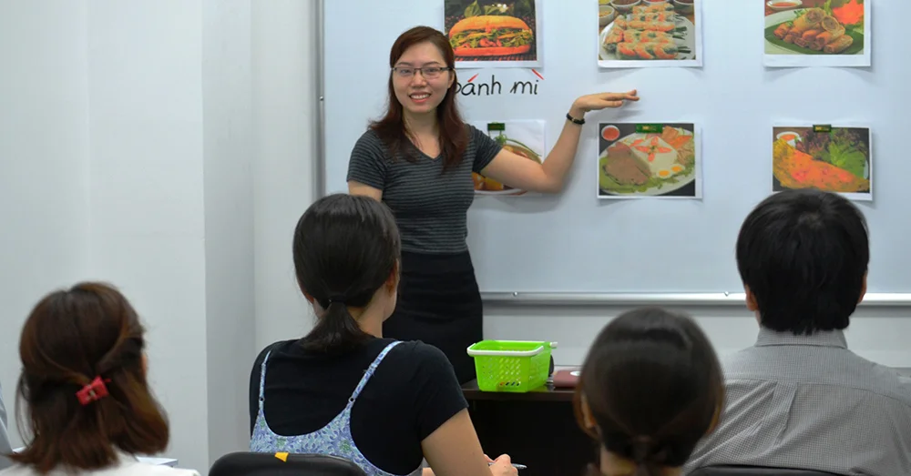 Học ngành Việt Nam học có làm giáo viên được không? Cần điều kiện gì?