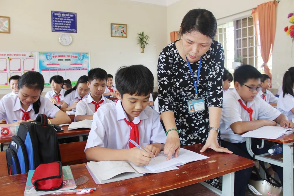 Phụ cấp thu hút đối với giáo viên công tác tại vùng khó khăn